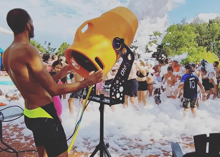 Camping Mobil Xxl 4 - Tarn - Domaine Du Koukano *